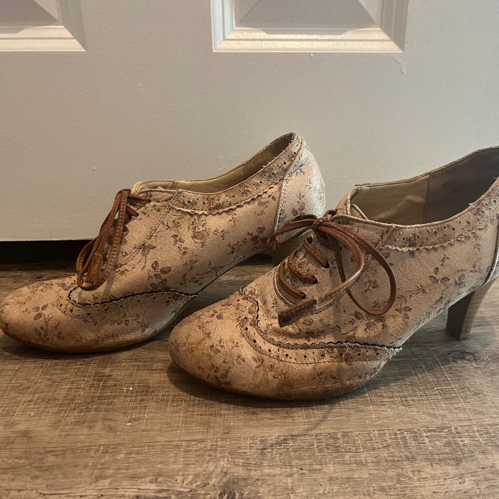 Vintage floral ankle booties